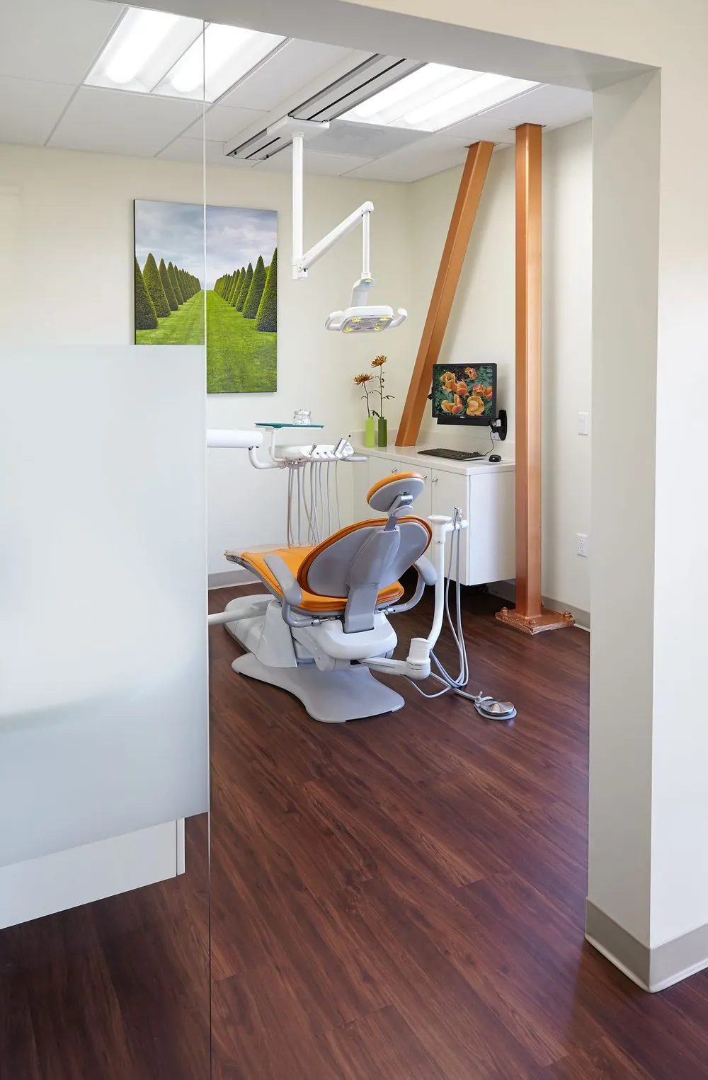 Deccan Dental treatment room in San Mateo